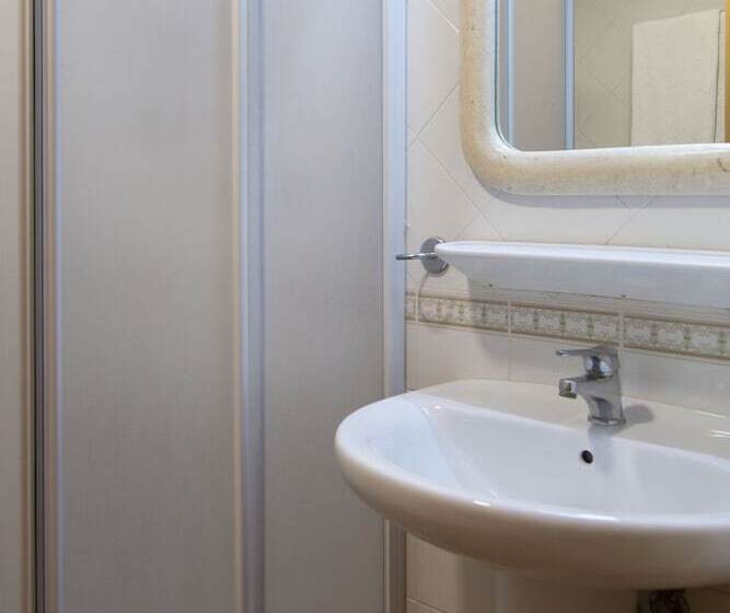 חדר סטנדרט לשלושה, Villa Paradiso