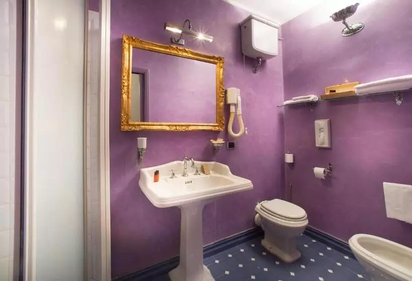 اتاق استاندارد سه نفره, Il Marzocco Boutique B&b