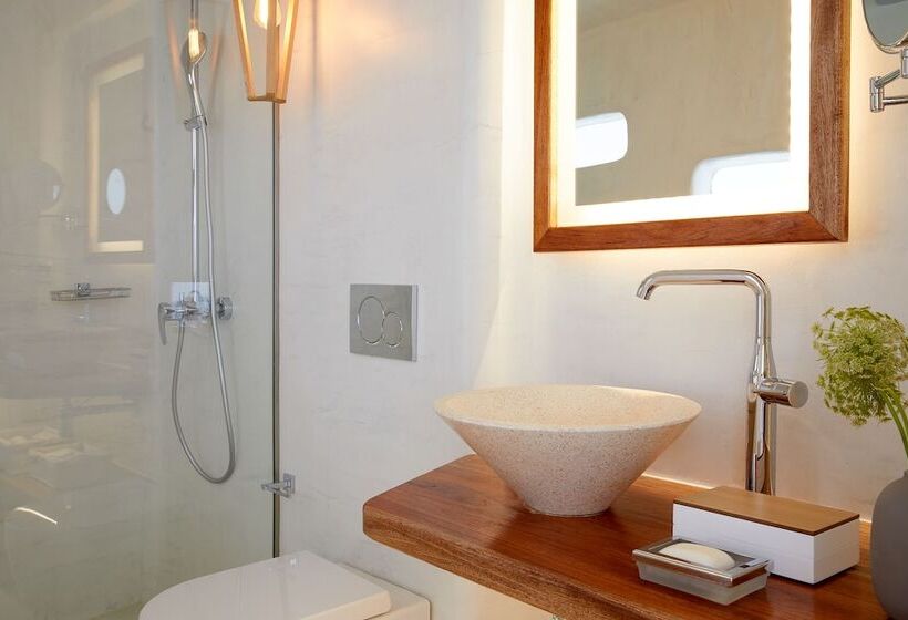 Deluxe люкс с видом, La Perla Villas And Suites   Adults Only