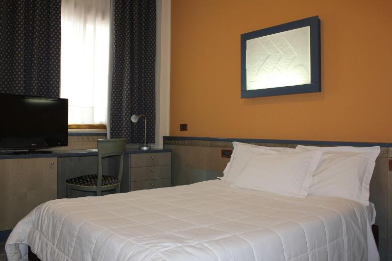 اتاق استاندارد چهار تخته, President Hotel Palermo