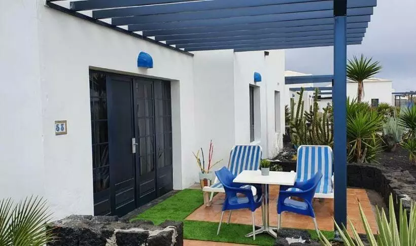 ویلای 2 خوابه با چشم‌انداز دریا, Coral Beach