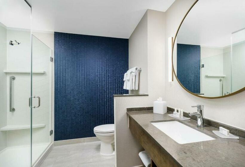 キングサイズベッドのスタンダードルーム, Fairfield Inn & Suites By Marriott Oakhurst Yosemite