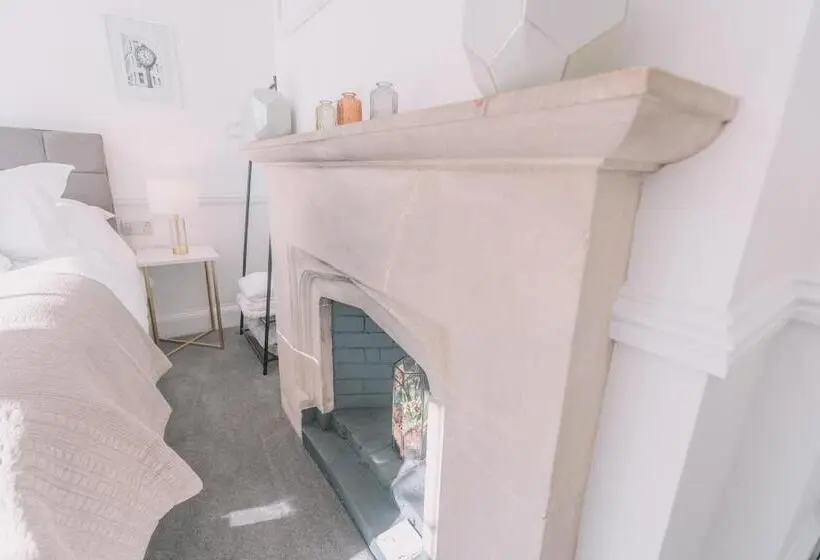 デラックススイート, Old Bank Rooms