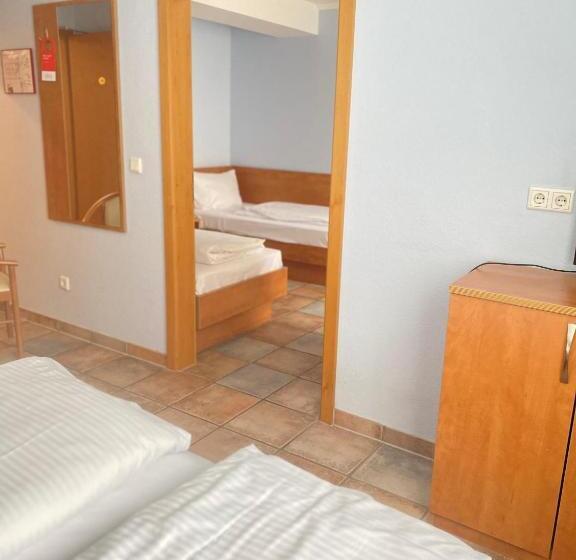 חדר סטנדרט לארבעה, Vintage