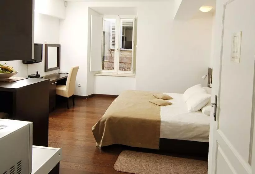 スタンダードスタジオ, Celenga Apartments With Free Offsite Parking