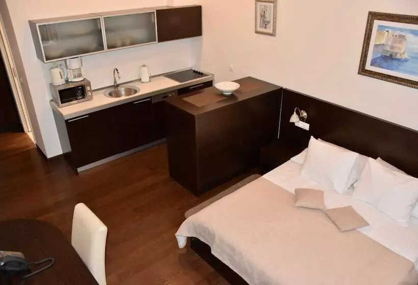 スタンダードスタジオ, Celenga Apartments With Free Offsite Parking