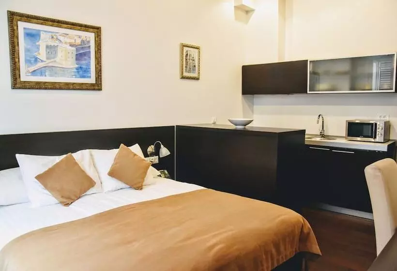 スタンダードスタジオ, Celenga Apartments With Free Offsite Parking