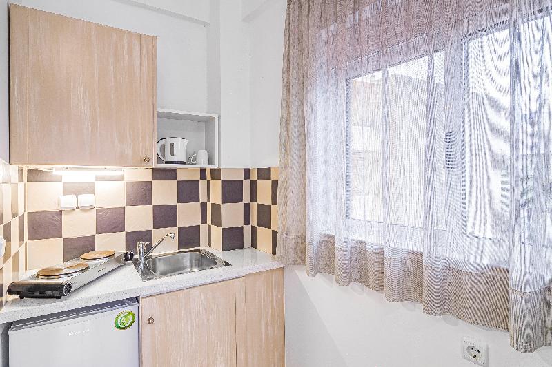 スーペリアスタジオ, Happy Days