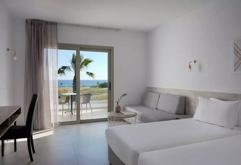 اتاق استاندارد با چشم‌انداز دریا, Atlantica Panthea Resort