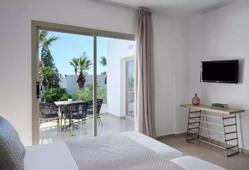 سوییت, Atlantica Panthea Resort