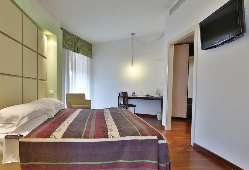Полулюкс, Best Western Cesena