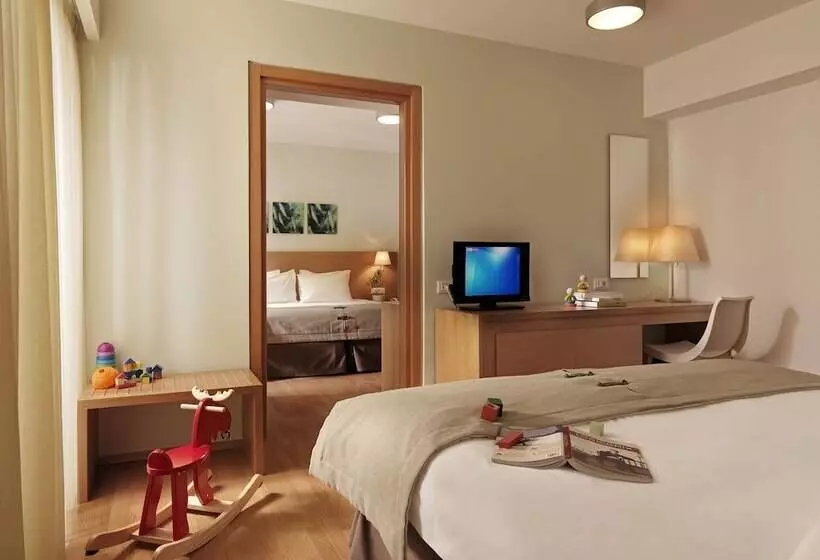 Executive-huone, Elefsina
