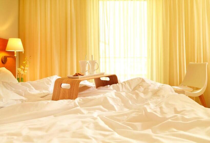 スーペリアールーム, Elefsina