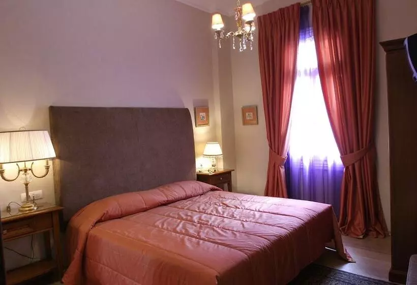 اتاق استاندارد یک نفره, Grande Bretagne  Nafplio