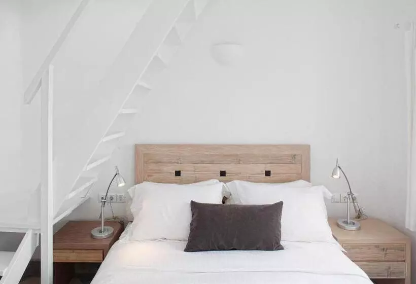スイート, Ikastikies Suites