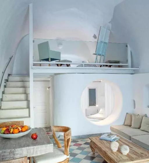 スイート, Ikastikies Suites