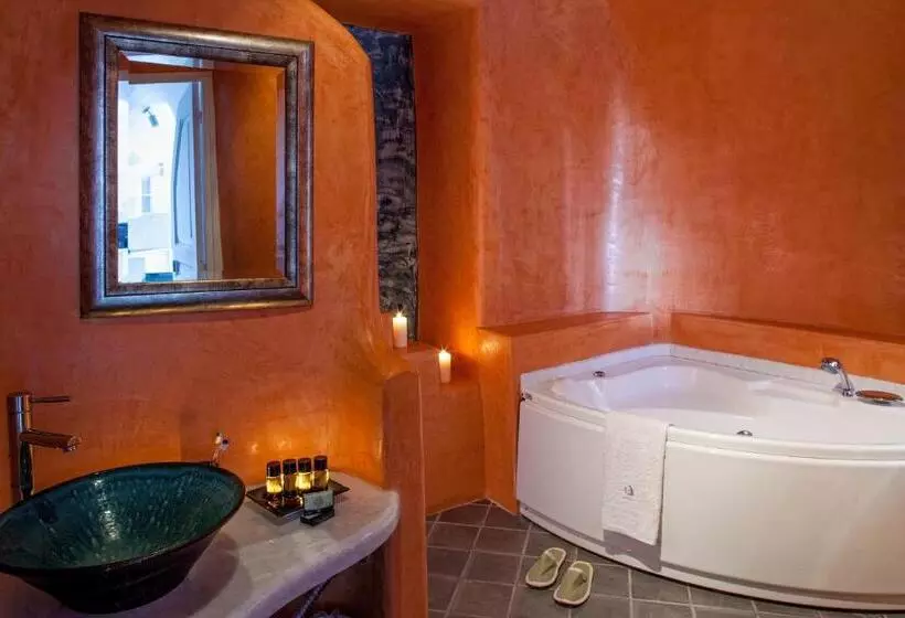Suite with Pool, Ikastikies Suites