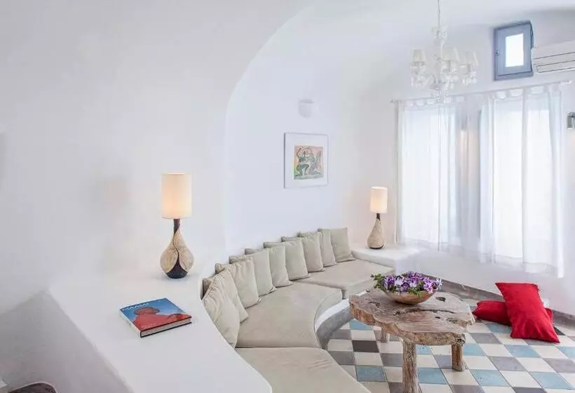 Suite with Pool, Ikastikies Suites