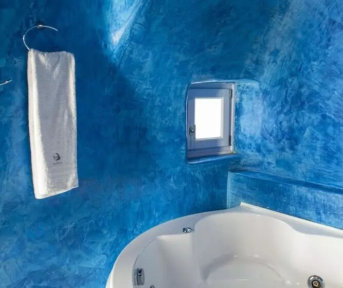 スイート, Ikastikies Suites