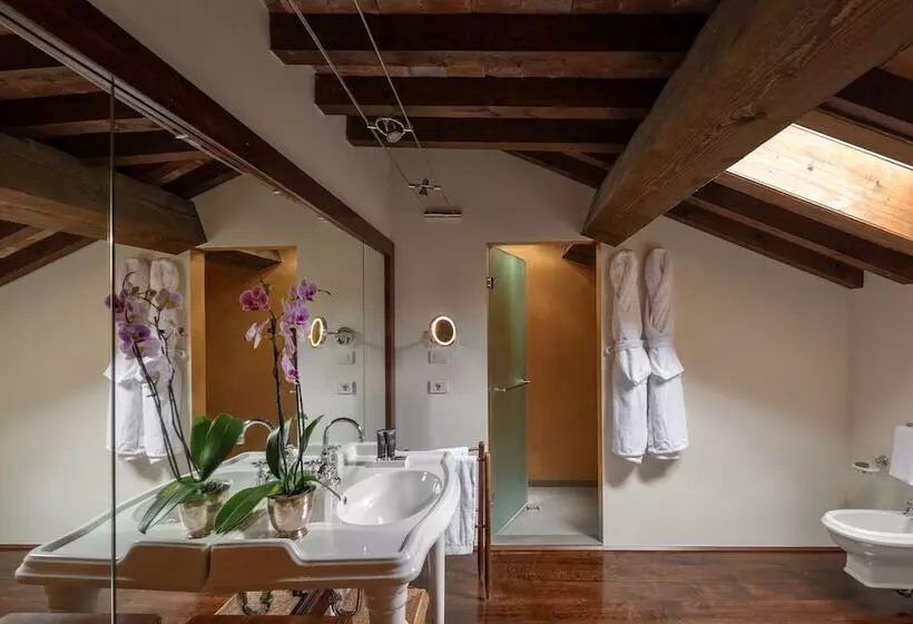 سوییت, Il Salviatino Firenze