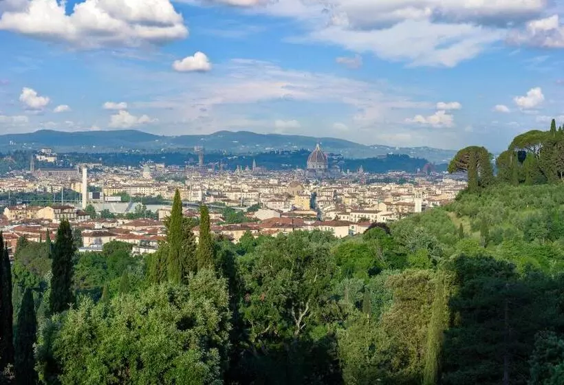 اتاق لوکس با چشمانداز, Il Salviatino Firenze