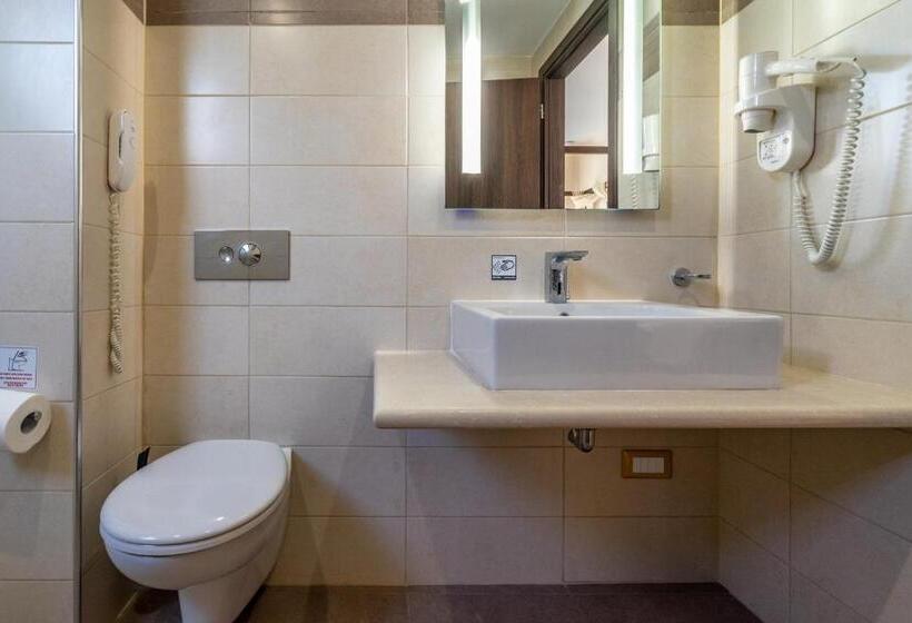 Люкс, Ladiko Suites Faliraki