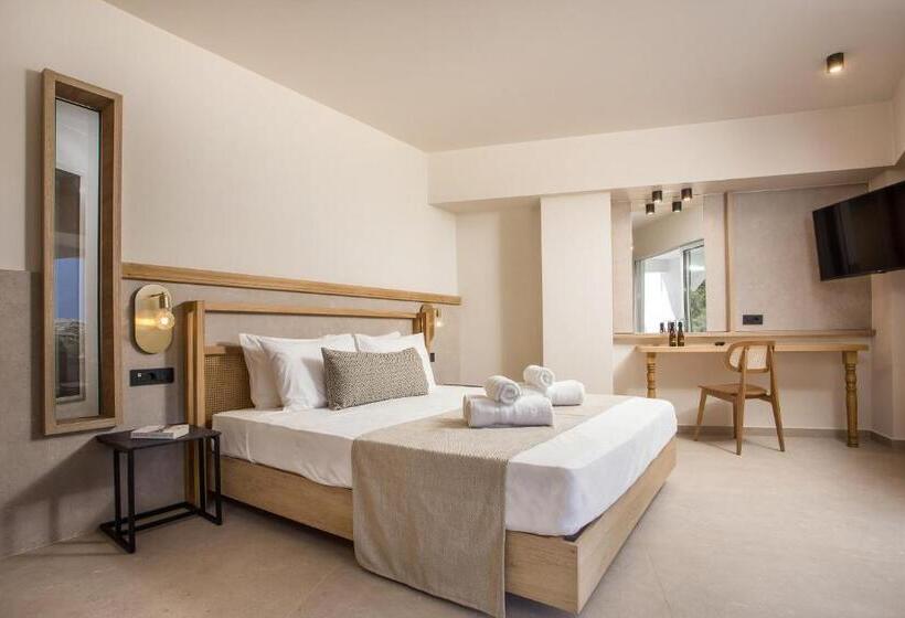 Люкс с Бассейном, Ladiko Suites Faliraki