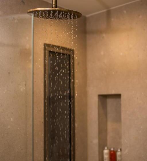 Люкс с Бассейном, Ladiko Suites   Faliraki