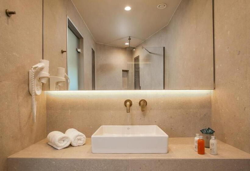 Люкс с Бассейном, Ladiko Suites Faliraki