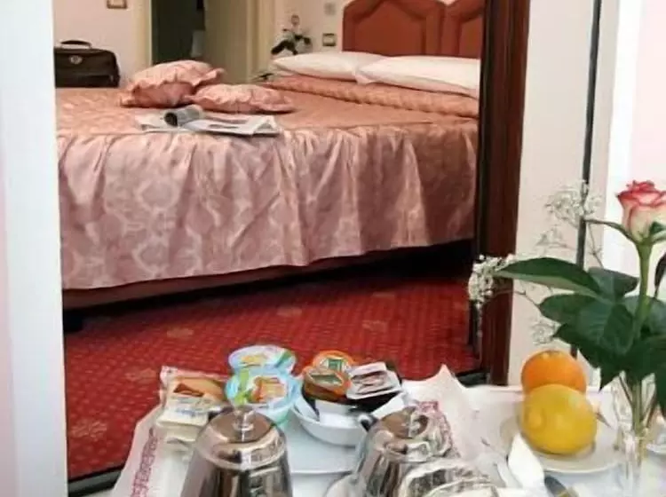 Standardzimmer, Nice