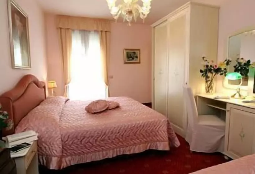 3-Bett-Standardzimmer, Nice
