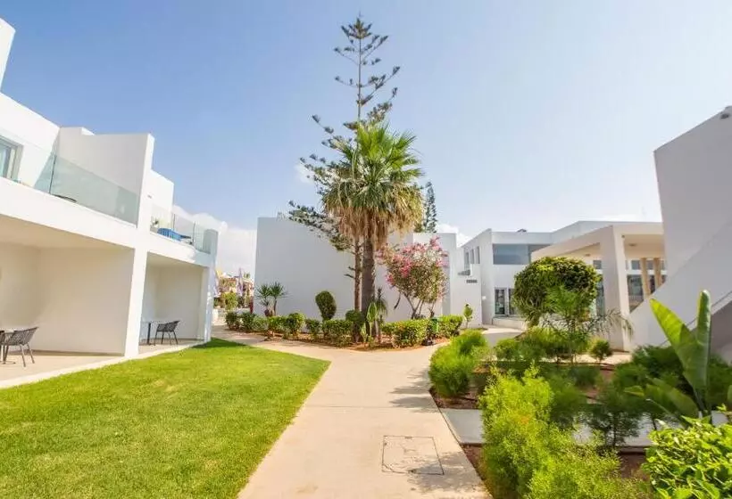اتاق خانوادگی, Atlantica Panthea Resort