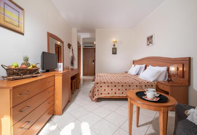Семейный Номер Superior, Porfi Beach