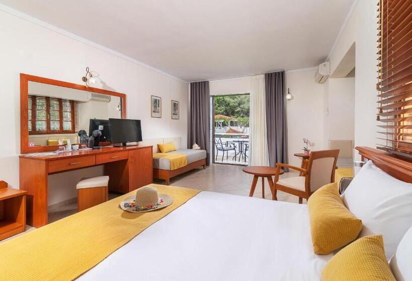 ジュニアスイート, Porfi Beach