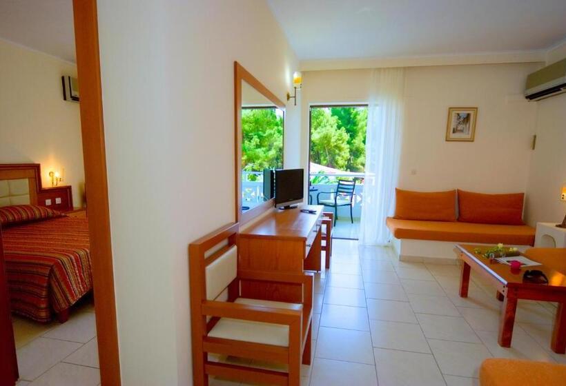 Family Suite, Porfi Beach