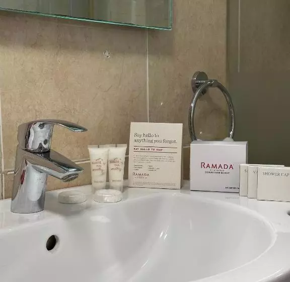 Executive-huone, Ramada By Wyndham Downtown Beirut