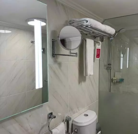 Executive-huone, Ramada By Wyndham Downtown Beirut