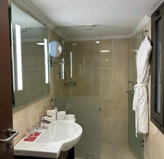 Executive-huone, Ramada By Wyndham Downtown Beirut