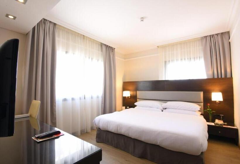 سوئیت با تخت بزرگ, Ramada By Wyndham Downtown Beirut