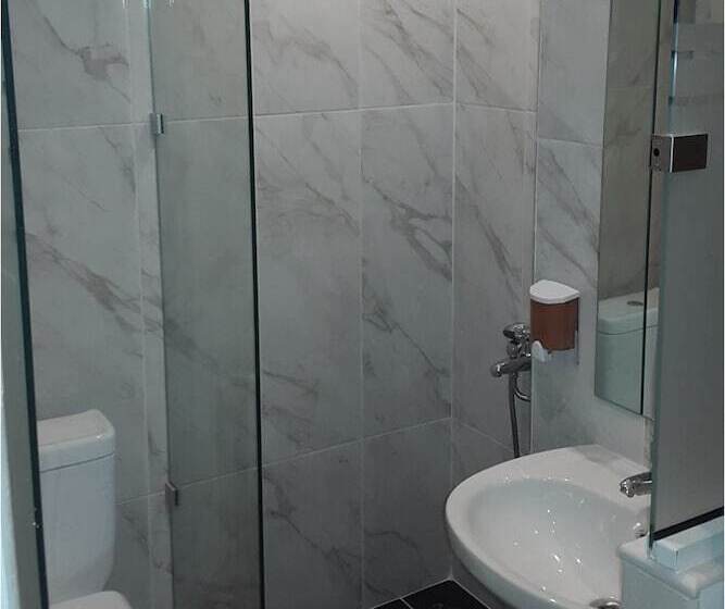 غرفة قياسية فردية, Rex