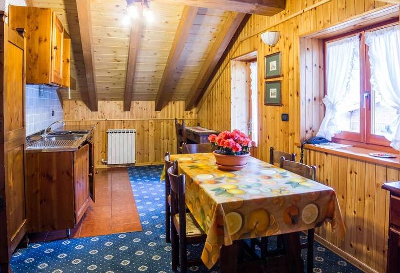 침실 2개 아파트, Santa San