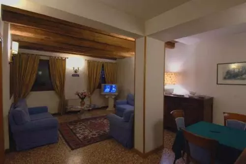 スタンダードトリプルルーム, Villa Altura