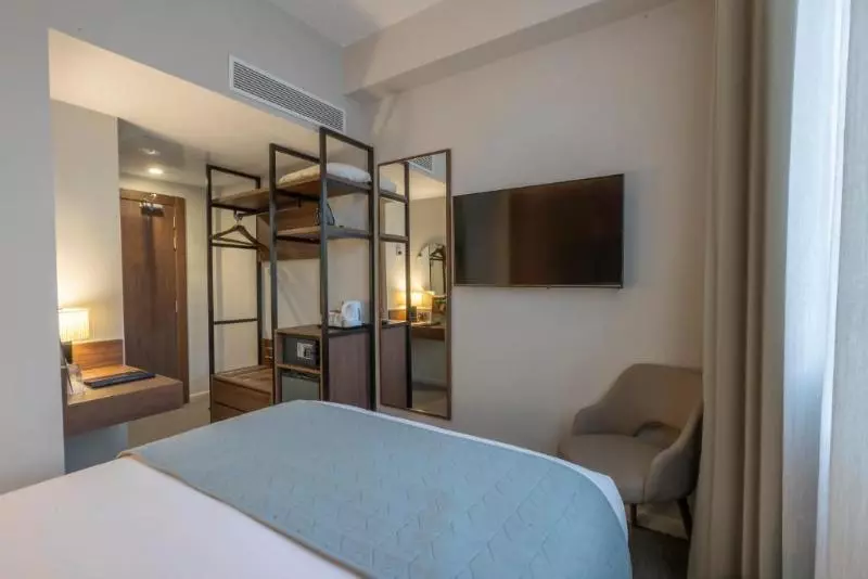 Economy Triple Room, Riad Chennaoui