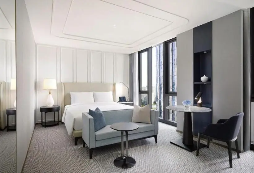キングサイズベッドのデラックスルーム, Sofitel Ambassador Seoul Hotel & Serviced Residences