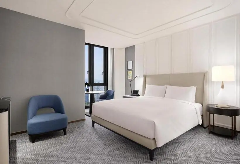 キングサイズベッドのデラックスルーム, Sofitel Ambassador Seoul Hotel & Serviced Residences