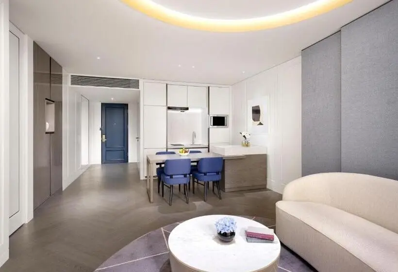 キングサイズベッドのデラックススイート, Sofitel Ambassador Seoul Hotel & Serviced Residences