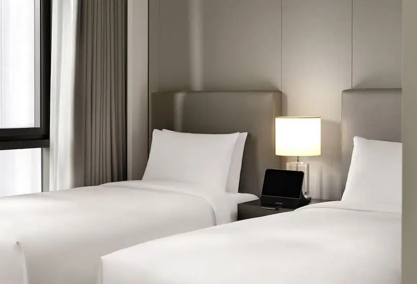 スタンダードスタジオ, Sofitel Ambassador Seoul Hotel & Serviced Residences