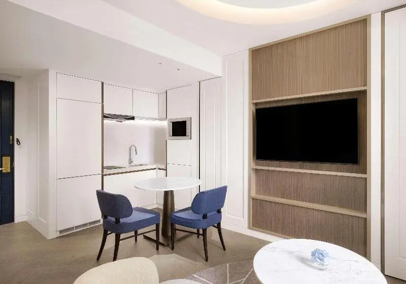 スタンダードスタジオ, Sofitel Ambassador Seoul Hotel & Serviced Residences