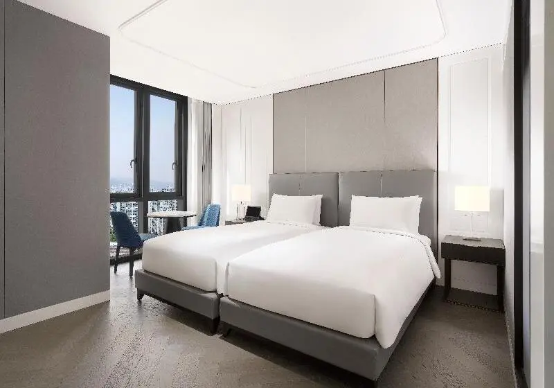 スタンダードスタジオ, Sofitel Ambassador Seoul Hotel & Serviced Residences