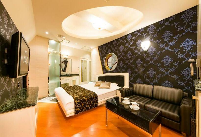 חדר דלוקס, Apio